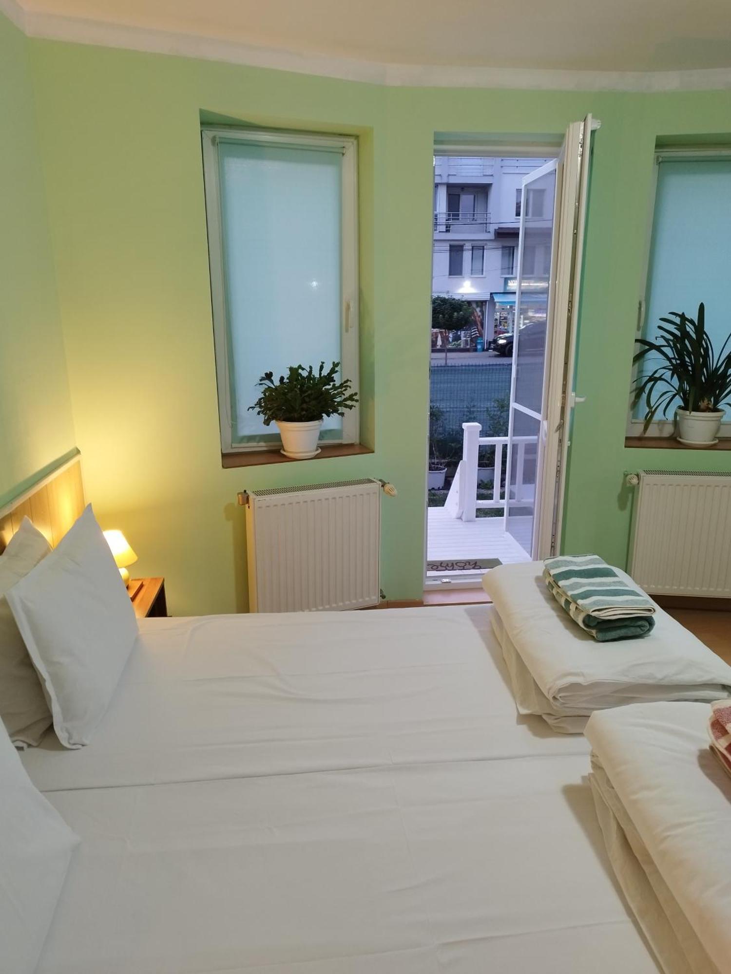 Aleks Guest House ซาโมคอฟ ภายนอก รูปภาพ
